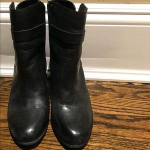 Vince camuto black booties